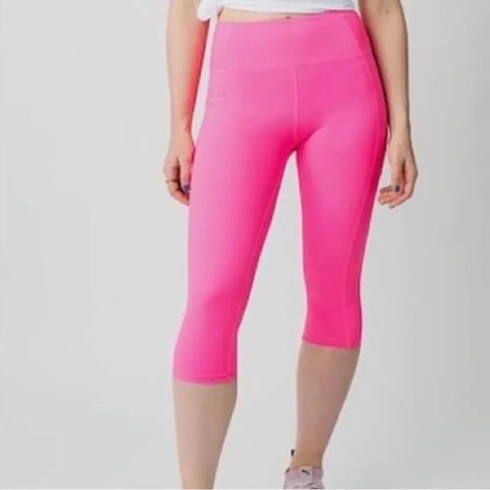Zyia Active Hot Pink Zipper‎ Pocket Light N Tight Hi-Rise Crop 17”.